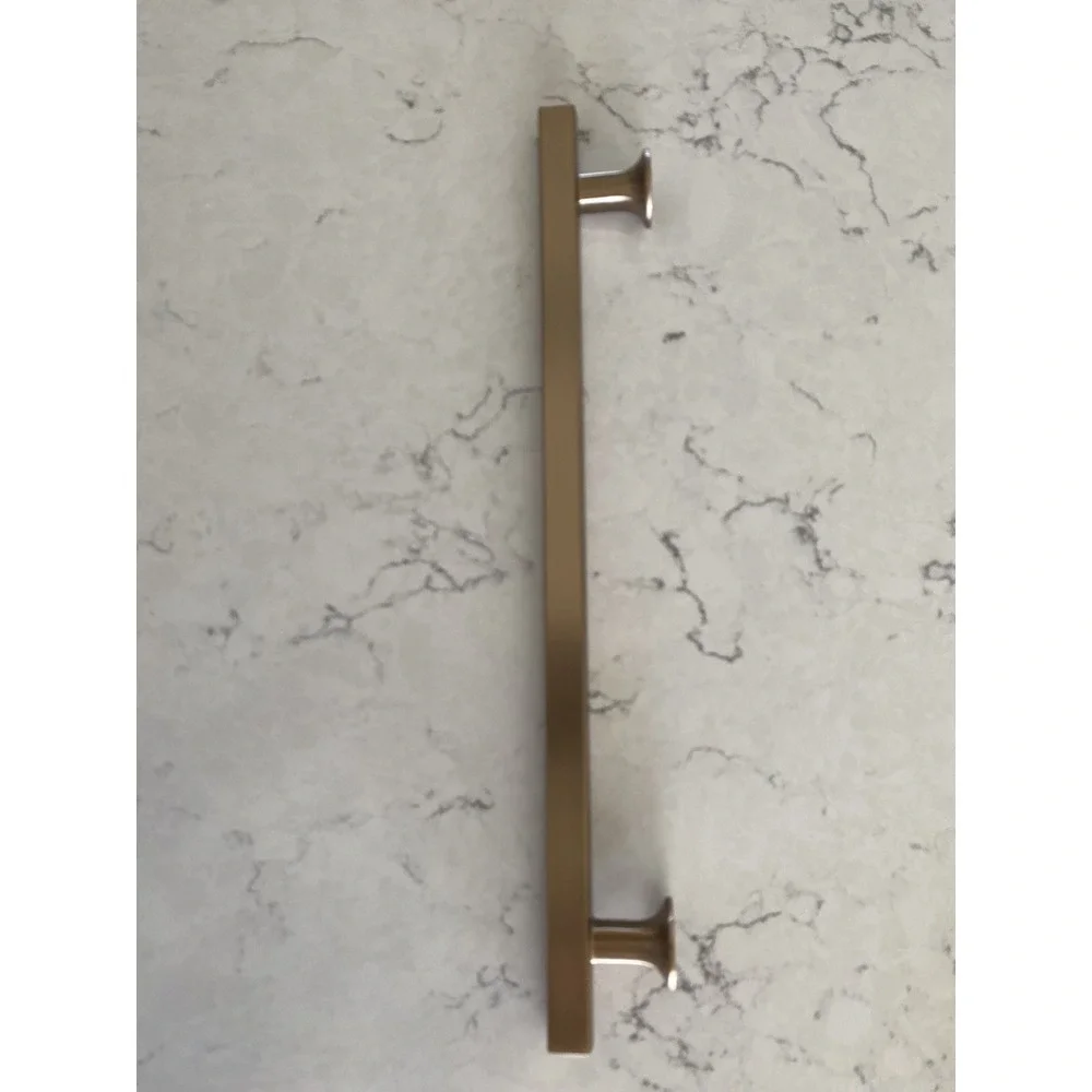 Amerock Corp BP37108CZ‎ Everett Pull 8-13/16 in Bar Cabinet Bronze 8 Available